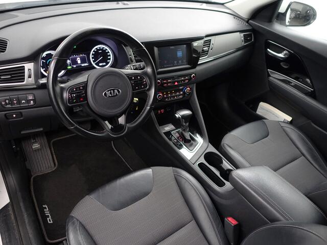 KIA Niro 1.6 GDi Hybrid ExecutiveLine- Carplay, Android Auto, Camera, Leder Interieur, Lane Assist, Xenon Led, Trekhaak