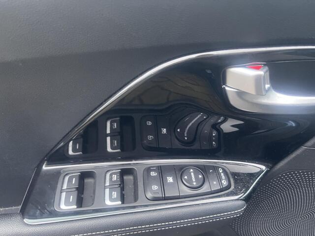 KIA Niro 1.6 GDi Hybrid DynamicLine Trekhaak|Nav|Camera