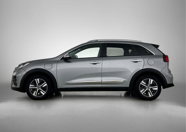 KIA Niro 1.6 GDi PHEV DynamicPlusLine Stoel-Stuurverwarming | Full LED | Draadloos Telefoon opladen Interesse in dit voertuig? Neem contact op met Mazda Eindhoven, uitsluitend te bezoeken op afspraak.