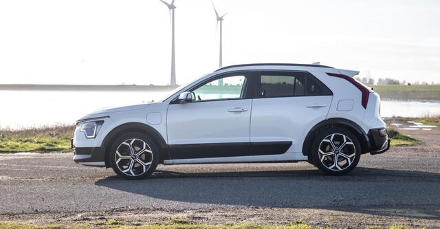 KIA Niro 1.6 GDi PHEV DynamicLine TREKHAAK / PLUG IN HYBRID / CARPLAY / NAVI / FABRIEKS GARANTIE !