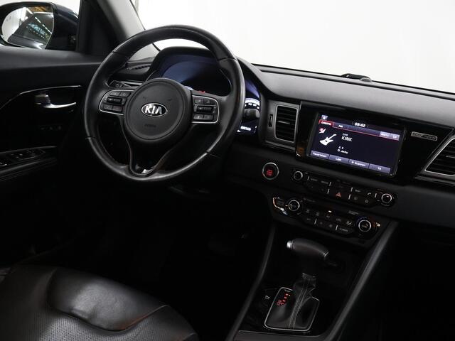 KIA Niro 1.6 GDi Hybrid ExecutiveLine | Trekhaak | JBL | Stoelverwarming & Verkoeling | Achteruitrijcamera | Dodehoekdetectie | Climate Control | Lederen bekleding | Apple Carplay / Android Auto |