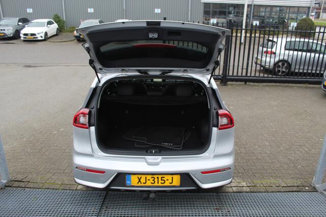 KIA Niro 1.6 GDi Hybrid Design edition/1ste Eigenaar/Navigatie/Achteruitrijcamera/Trekhaak/Apple carplay/Cruise control/Licht metalen velgen/Privacy glas/Lane assist