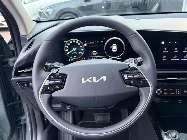 KIA Niro 1.6 GDi Hybrid DynamicPlusLine Zo goed als nieuw! Schuif/kanteldak, NL-auto, Stoel- & Stuurwiel verwarmd, Parkeersensoren, Leder