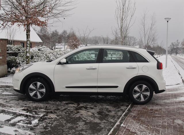 KIA Niro 1.6 GDi Hybrid DynamicLine | Camera | Trekhaak | Cruise Control | Apple Carplay |