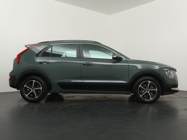 KIA Niro 1.6 GDi Hybrid DynamicLine Automaat - Adaptieve cruise control - Navigatie - Keyless entry - Apple Carplay/Android Auto - Achteruitrijcamera - Parkeersensoren voor en achter - Fabrieksgarantie t/m 2033
