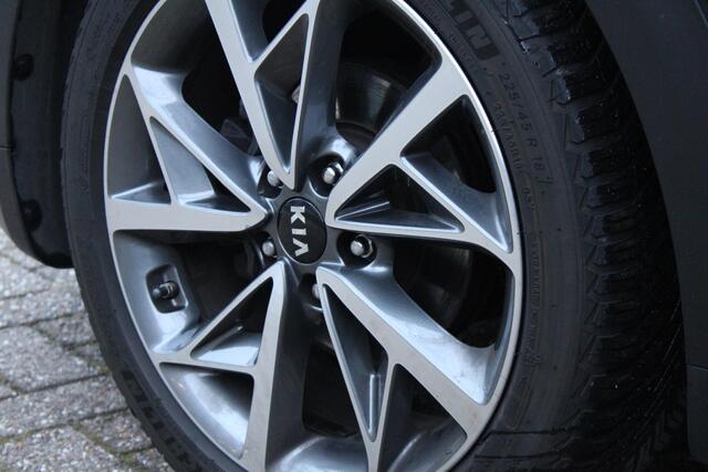 KIA Niro 1.6 GDi Hybrid ExecutiveLine - Schuifdak - Lederen Bekleding - Navigatie