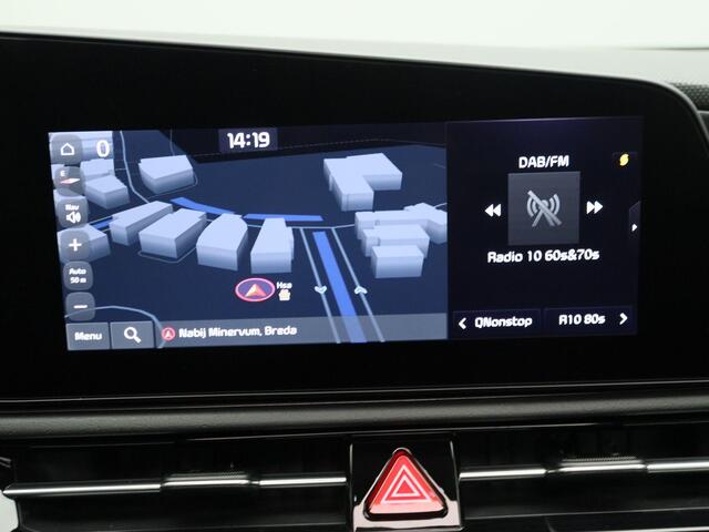 KIA Niro 1.6 GDi Hybrid DynamicPlusLine | Trekhaak | 4-season banden | Parkeersensoren v+a met achteruitrijcamera | Zonnedak | Metaalkleur |