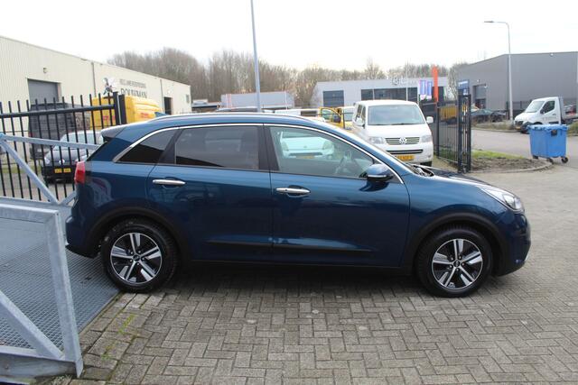 KIA Niro 1.6 GDi Hybrid ExecutiveLine FULL OPTION!! Stoelen verwarmd en gekoeld/Stoelen elektrisch verstelbaar met memory/Adaptive cruise control/Climate control/Dodehoek detectie/Keyless/Navigatie/Apple carplay/JBL audio/Draadloze telefo