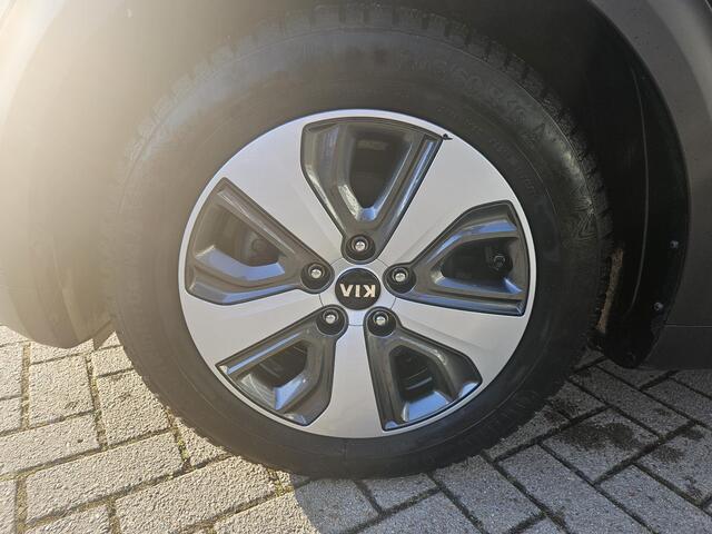 KIA Niro 1.6 GDi Hybrid Edition Nav|Stoel en stuurverwarming|Lmv|Winterset|Trekhaak|Schuifkanteldak