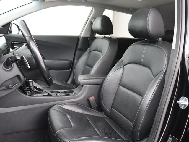 KIA Niro 1.6 GDi Hybrid ExecutiveLine | Schuifdak | Stoelventilatie | Leder | Adaptive cruise | Trekhaak | JBL Sound | Achterbankverwarming | Carplay | Camera | Memory | Navigatie | Keyless | Full LED