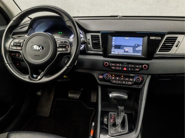 KIA Niro 1.6 GDi Hybrid DynamicLine 142Pk Automaat (APPLE CARPLAY, NAVIGATIE, LEDER, CAMERA, SPORTSTOELEN, XENON, PARKEERSENSOREN, NIEUWE APK, NIEUWSTAAT)