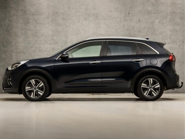 KIA Niro 1.6 GDi Hybrid DynamicLine 142Pk Automaat (APPLE CARPLAY, GROOT NAVI, CAMERA, LEDER, SPROTSTOELEN, ADAPTIVE CRUISE, GETINT GLAS, TREKHAAK, NIEUWSTAAT)