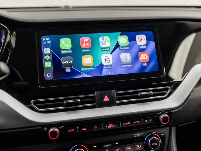 KIA Niro 1.6 GDi Hybrid DynamicLine 142Pk Automaat (APPLE CARPLAY, GROOT NAVI, CAMERA, LEDER, SPROTSTOELEN, ADAPTIVE CRUISE, GETINT GLAS, TREKHAAK, NIEUWSTAAT)
