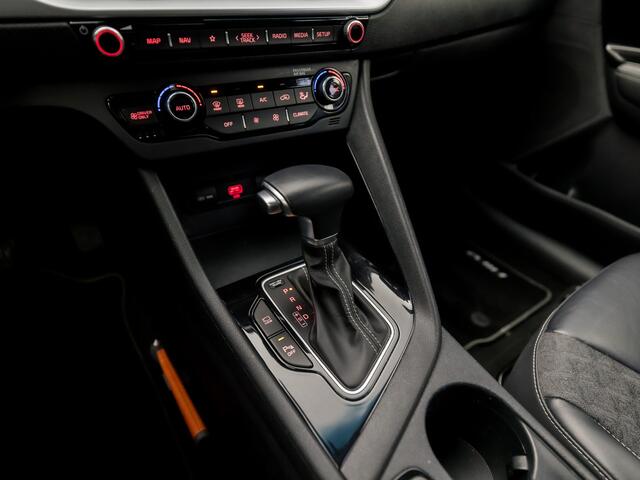 KIA Niro 1.6 GDi Hybrid DynamicLine 142Pk Automaat (APPLE CARPLAY, GROOT NAVI, CAMERA, LEDER, SPROTSTOELEN, ADAPTIVE CRUISE, GETINT GLAS, TREKHAAK, NIEUWSTAAT)
