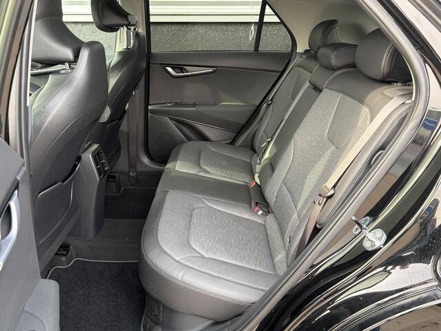 KIA Niro 1.6 GDi Hybrid ExecutiveLine Schuif/kanteldak, Nieuw geleverd en dealeronderhouden, 1e eign. Trekhaak, Leder, Stoelkoeling/verwarming