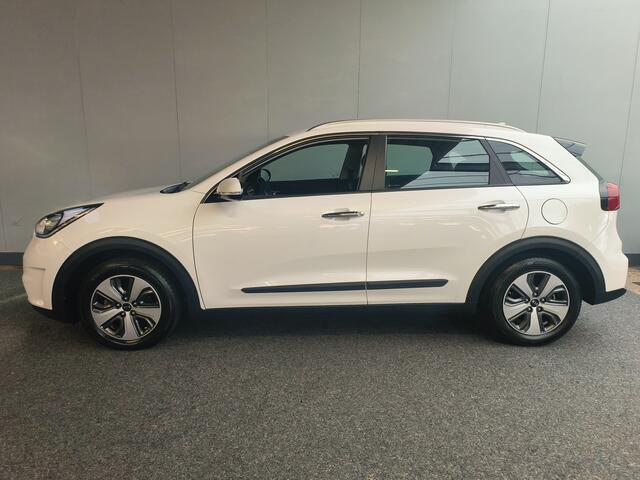 KIA Niro 1.6 GDi Hybrid DynamicLine Rijklaar + 12 maanden Bovag-garantie Henk Jongen Auto's in Helmond, al 50 jaar service zoals 't hoort!