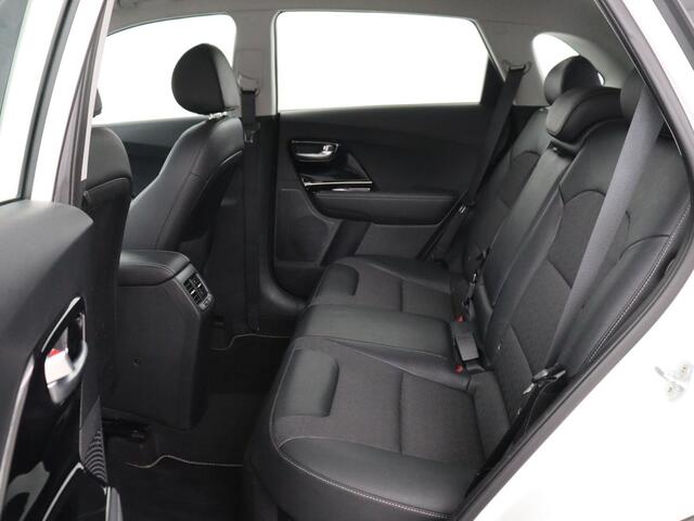 KIA Niro 1.6 GDi PHEV DynamicLine | Half leder | Adaptive cruise | Camera | Carplay | Navigatie | Climate control | Bluetooth | Parkeerhulp