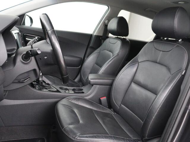 KIA Niro 1.6 GDi Hybrid ExecutiveLine | Stoelventilatie | Leder | Adaptive cruise | Trekhaak | JBL Sound | Carplay | Achterbankverwarming | Camera | Navigatie | Bi-Xenon | Memory | Climate control