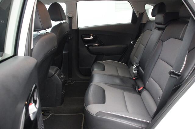 KIA Niro E-Niro DynamicPlusLine 3 Fase 64 kWh - Carplay, Half Leer, Camera, Stuur/Stoelverw. JBL