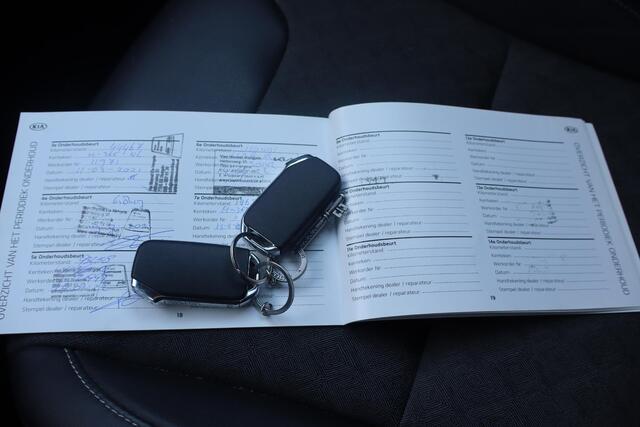 KIA Niro 1.6 GDi Hybrid DynamicPlusLine Navigatie, Apple Carplay, Climate control, Camera, Stoel- stuurverwarming, Lichtmetalen wielen