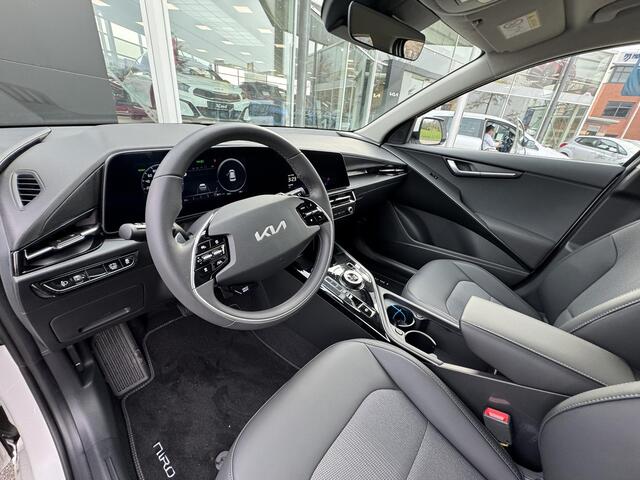 KIA Niro 1.6 GDi Hybrid DynamicLine , Direct Leverbaar!, Inclusief 3000 euro Inruilpremie!, Complete Uitvoering!, Voorraadkorting!