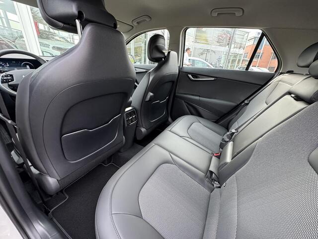 KIA Niro 1.6 GDi Hybrid DynamicLine , Direct Leverbaar!, Inclusief 3000 euro Inruilpremie!, Complete Uitvoering!, Voorraadkorting!