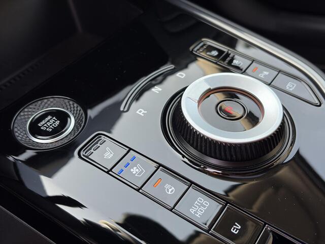 KIA Niro 1.6 GDi PHEV ExecutiveLine Automaat | Elektrische Geheugenstoelen | Leder | Camera | Cruise | Sensoren | Stoelverwaming & Verkoeling | Apple Carplay & Android Auto |