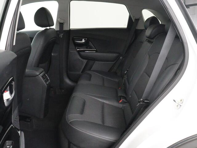 KIA Niro 1.6 GDi PHEV DynamicLine | Trekhaak | Adaptive cruise | Half leder | Camera | Carplay | Navigatie | Climate control | Bluetooth | Parkeerhulp