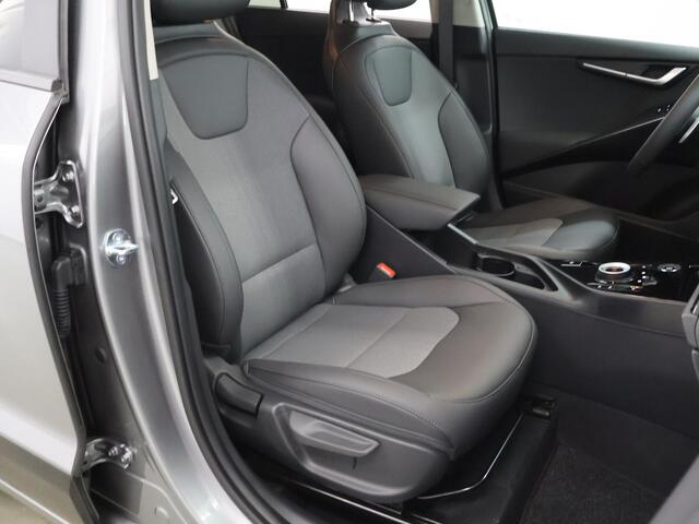 KIA Niro 1.6 GDi PHEV DynamicPlusLine Edition | 18" lichtmetalen velgen | Elektrisch verstelbare bestuurdersstoel | Stoel/Stuurwielverwarming | LED Koplampen | Elektrisch bedienbare achterklep |