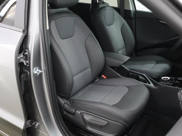 KIA Niro 1.6 GDi PHEV DynamicPlusLine Edition | 18" lichtmetalen velgen | Elektrisch verstelbare bestuurdersstoel | Stoel/Stuurwielverwarming | LED Koplampen | Elektrisch bedienbare achterklep |