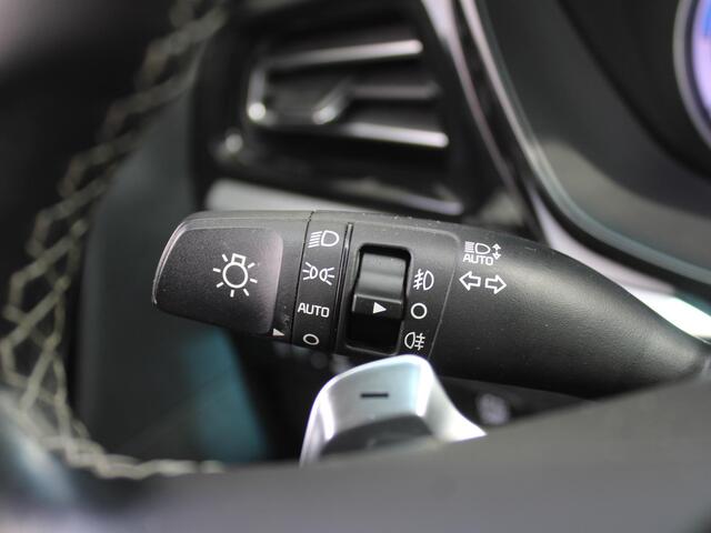 KIA Niro 1.6 GDi Hybrid Edition | Trekhaak | Camera | Cruise adapt. | Clima | Apple Carplay | Android Auto | 16" LM | Half leer/stof |