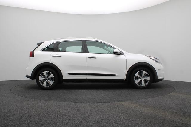 KIA Niro 1.6 GDi Hybrid DynamicLine 12 Maanden BOVAG-garantie | Climate Control | Navigatie | Automaat