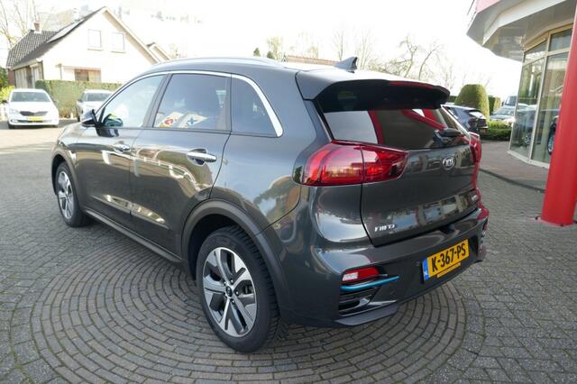 KIA Niro DYNAMIC PLUSLINE 64 KWH SOH 100% SCHUIFDAK/STUUR+STOELVERW.