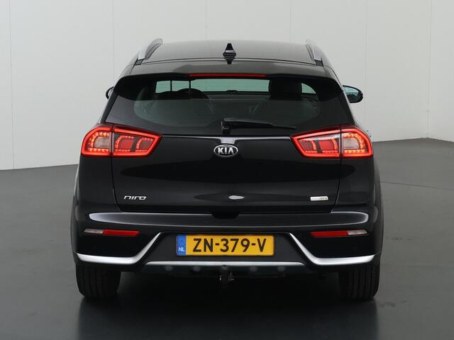 KIA Niro 1.6 GDi Hybrid DynamicLine | Trekhaak | Navigatiesysteem | Parkeercamera | Stoelverwarming | Cruise Control |