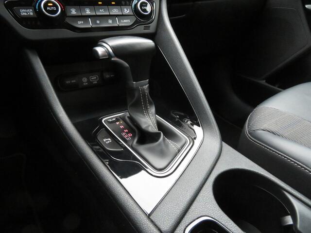 KIA Niro 1.6 GDi Hybrid ExecutiveLine 1e Eigenaar Airco ACC Cr-Control CarPlay Schuifdak