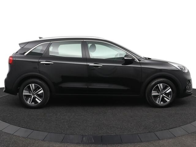 KIA Niro 1.6 GDi Hybrid DynamicLine - Achteruitrijcamera - Trekhaak - Navigatie - Adaptive Cruise Control - Climate Control - Fabrieksgarantie tot 04-2028