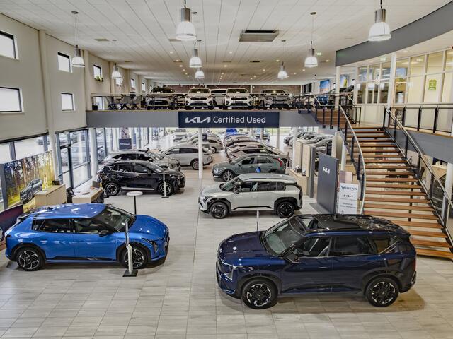 KIA Niro 1.6 GDi Hybrid DynamicLine - Trekhaak - Allseason banden - Camera - AppleCarplay - Android Auto - Fabrieksgarantie tot 04-2030 of 150.000km