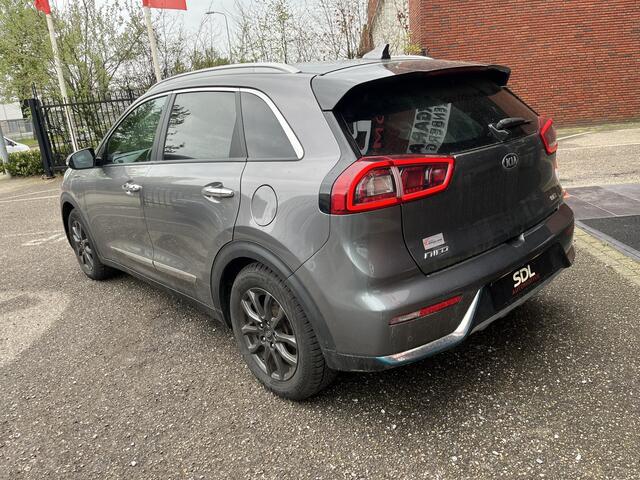 KIA Niro 1.6 GDi PHEV DynamicPlusLine // ADAPT. CRUISE // HALF LEDER // DODEHOEK // CAMERA // NAVI+CARPLAY // STUUR+STOELVERWARMING //