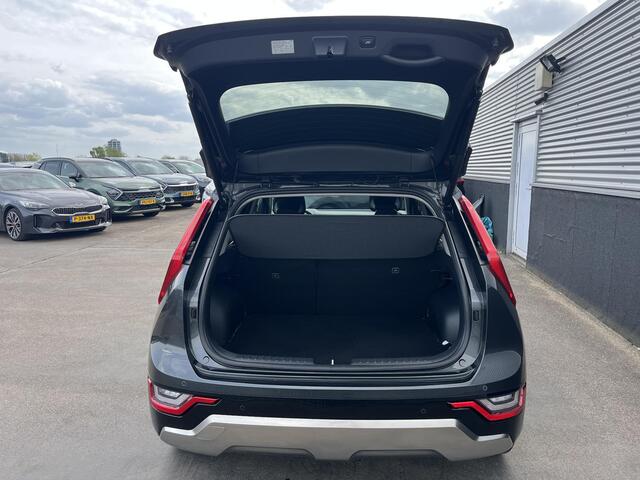 KIA Niro 1.6 GDi Hybrid DynamicPlusLine edition Lederen bekleding, Elektrisch verstelbare bestuurdersstoel, 18" LMV, Stoel- & Stuurwiel verwarmd, Elektrische achterklep, Privacy glass,