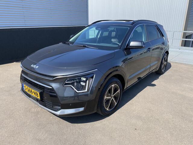 KIA Niro 1.6 GDi Hybrid DynamicPlusLine Nederlandse auto vol luxe! Schuif/kanteldak, Dodehoek detectie, stoel- & stuurverwarming, parkeersensoren, Harman&Kardon audio, navigatie, Apple CarPlay/Android Auto
