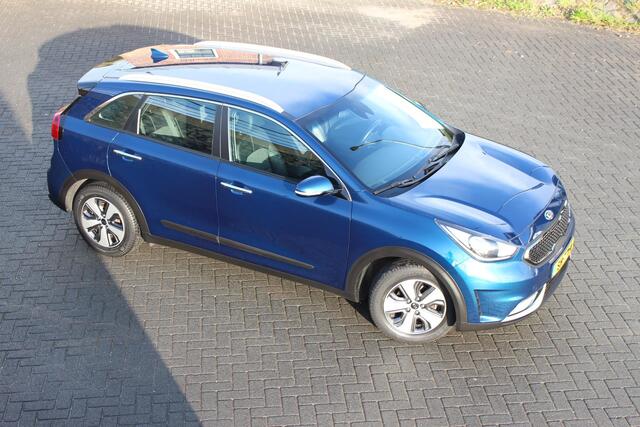 KIA Niro 1.6 GDi Hybrid DynamicLine 1300kg trekhaak, Camera, Carplay, Dab+ audio, cruise en climate control.
