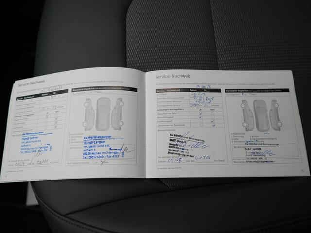 KIA Niro 1.6 GDi DynamicLine PHEV 182pk Dealer O.H. | Adaptive Cruise | Camera | Sportstoelen & Stuur Verwarmd | Sfeerverlichting | Apple Carplay | Keyless | Blis | Navigatie | DAB | LED Koplampen | Virtual | Plug In Hybrid |