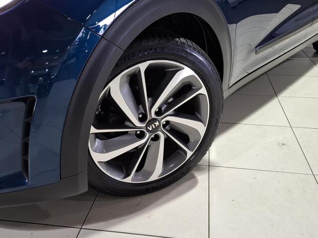 KIA Niro 1.6 GDi Hybrid ExecutiveLine Trekhaak, Stoel en Stuur verwarming, Schuif kantel dak, Apple Carplay/Android Auto, Navigatie, Camera.