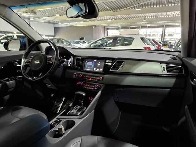 KIA Niro 1.6 GDi Hybrid ExecutiveLine Trekhaak, Stoel en Stuur verwarming, Schuif kantel dak, Apple Carplay/Android Auto, Navigatie, Camera.
