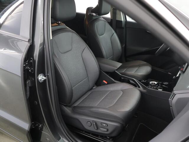 KIA Niro 1.6 GDi Hybrid ExecutiveLine | Panoramadak | Harman/kardon audio | Stoelventilatie | Remote smart Parking | Elektrisch verstelb. bestuurdersstoel met geheugen |