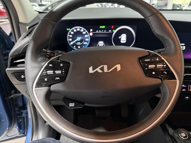 KIA Niro 1.6 GDi Hybrid Launch Edition 18 inch, Stoel en Stuur verwarming, Navigatie, Camera.
