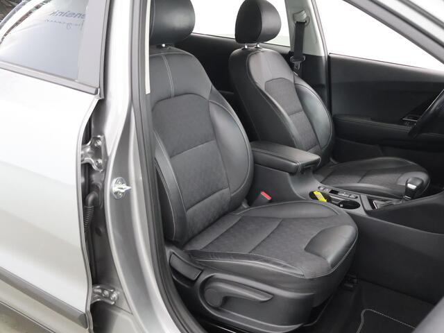 KIA Niro 1.6 GDi Hybrid DynamicPlusLine | Stoel/Stuurwielverwarming | Keyless Go | Dodehoekdetectie | LED Koplampen | 18" Lichtmetalen Velgen |