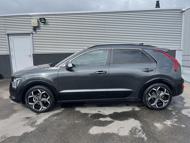 KIA Niro 1.6 GDi Hybrid DynamicLine Navigatie, Parkeersensoren, Achteruitrijcamera, 18" LMV, Adaptieve cruise control, Privacy glass