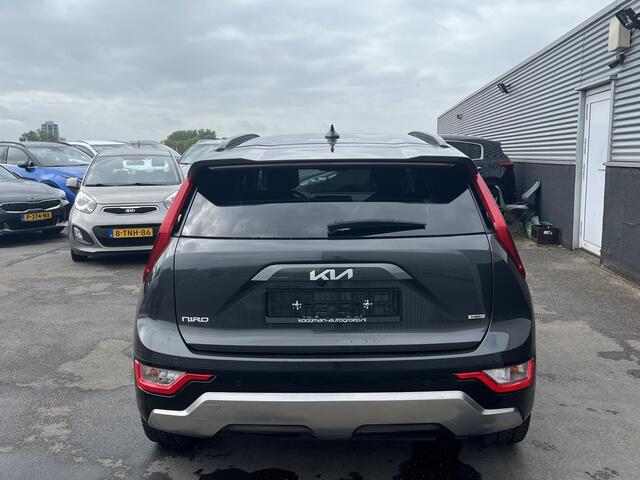 KIA Niro 1.6 GDi Hybrid DynamicLine Navigatie, Parkeersensoren, Achteruitrijcamera, 18" LMV, Adaptieve cruise control, Privacy glass