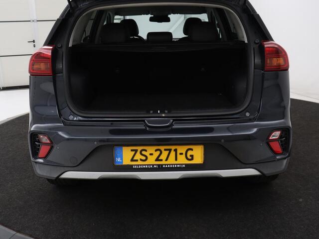 KIA Niro 1.6 GDi Hybrid DynamicPlusLine | Stoelverwarming | Half leder | Adaptive cruise | Carplay | Camera | Navigatie | Stuurverwarming | Keyless | Side Assist | Navigatie | Climate control | Bluetooth